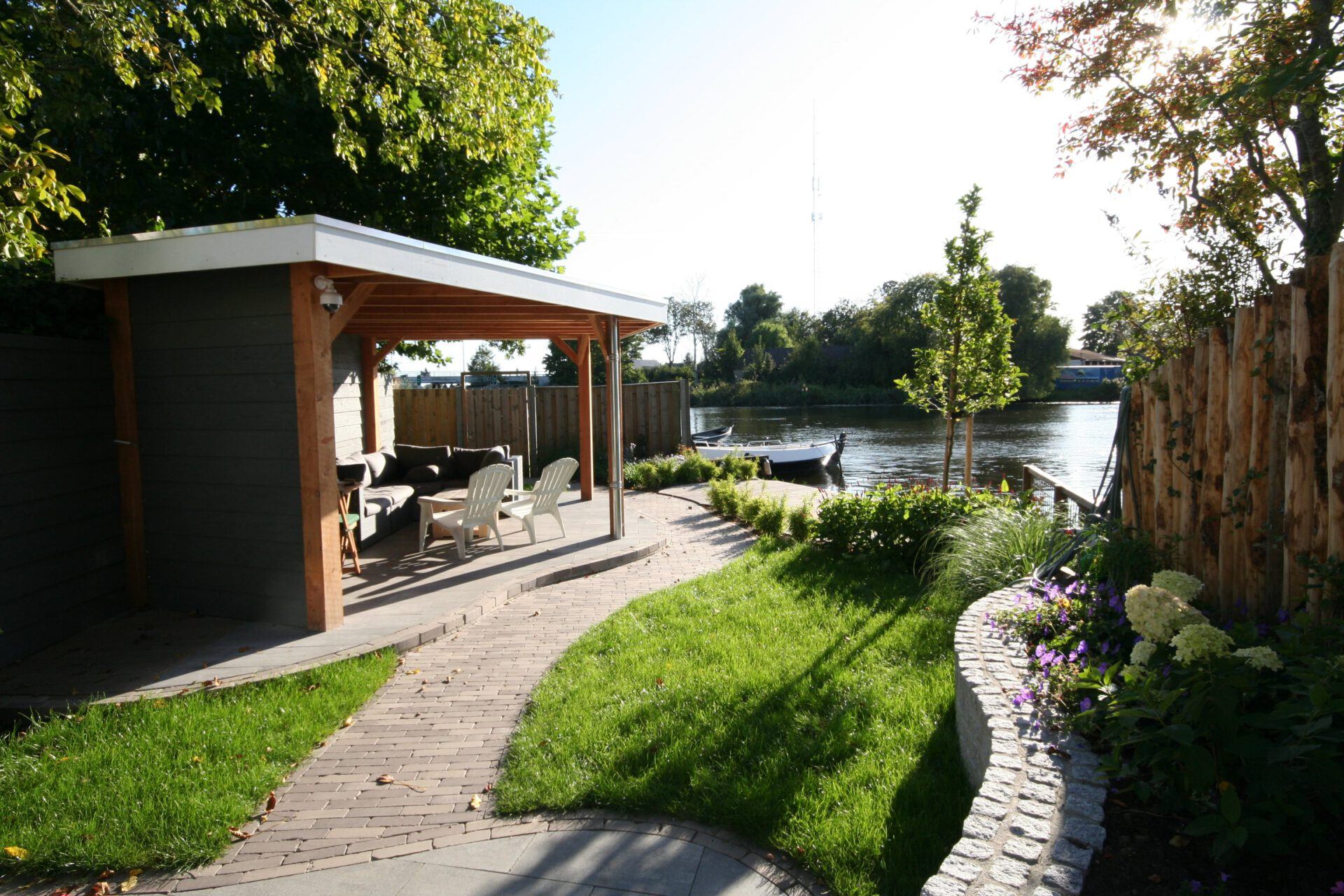 Hovenier Zwolle - tuin met water